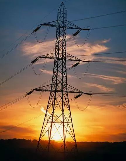 看一個電力鐵塔，你能推出多少信息
