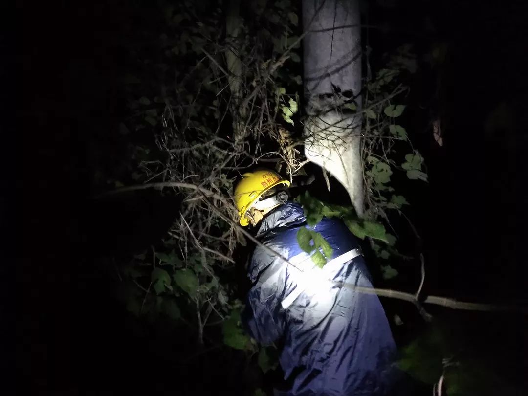 水電分公司開(kāi)啟夜巡模式，確保電力設(shè)備“不中暑”