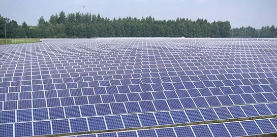 山西運(yùn)城稷山縣10KM太陽(yáng)能光伏發(fā)電項(xiàng)目，華瑞通自主研發(fā)生產(chǎn)的火災(zāi)監(jiān)控預(yù)警攝像機(jī)超常發(fā)揮